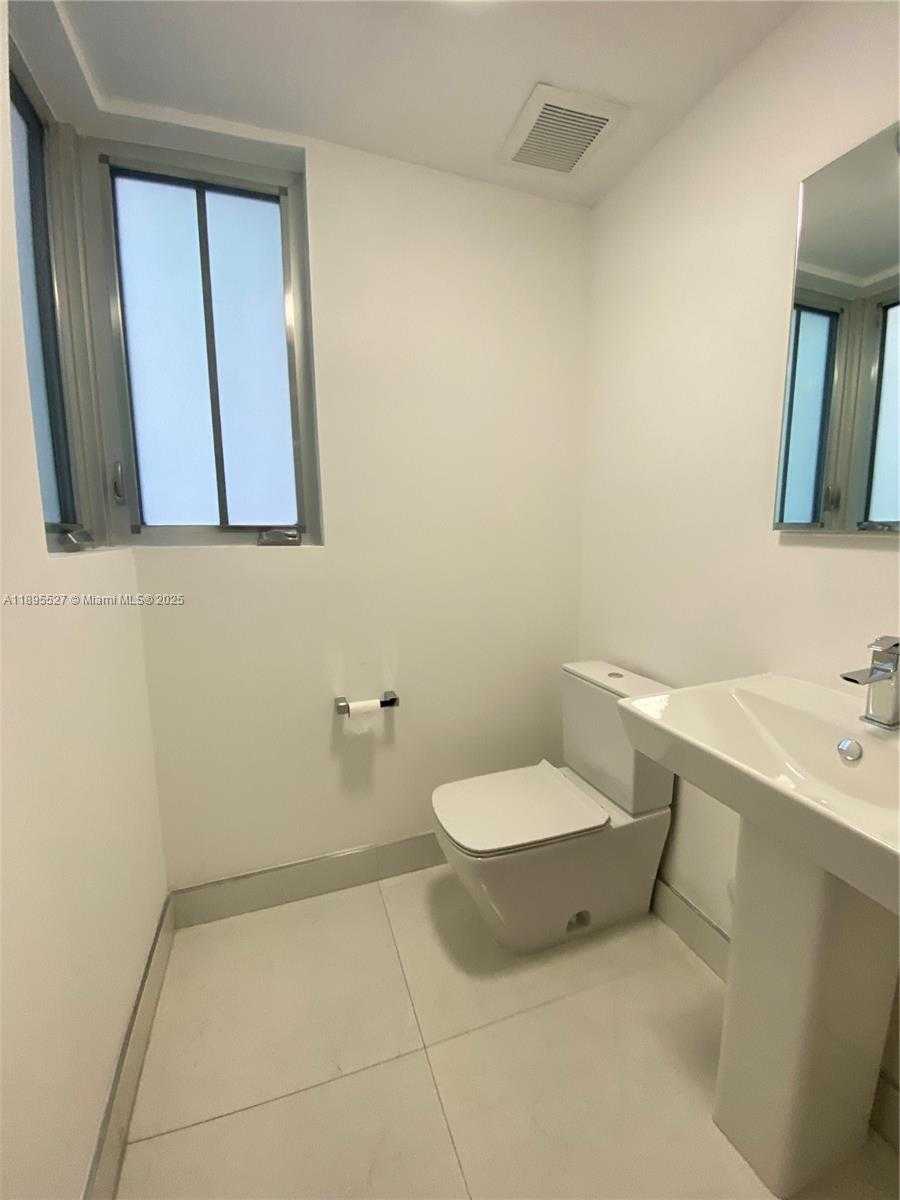 Small Image of 8255 NORTH WEST 34TH ST, Doral Number 7