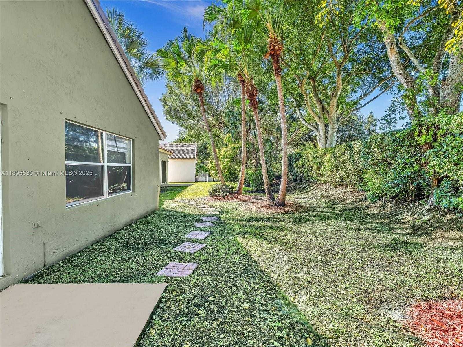 Small Image of 4147 SAPPHIRE TER, Weston Number 16