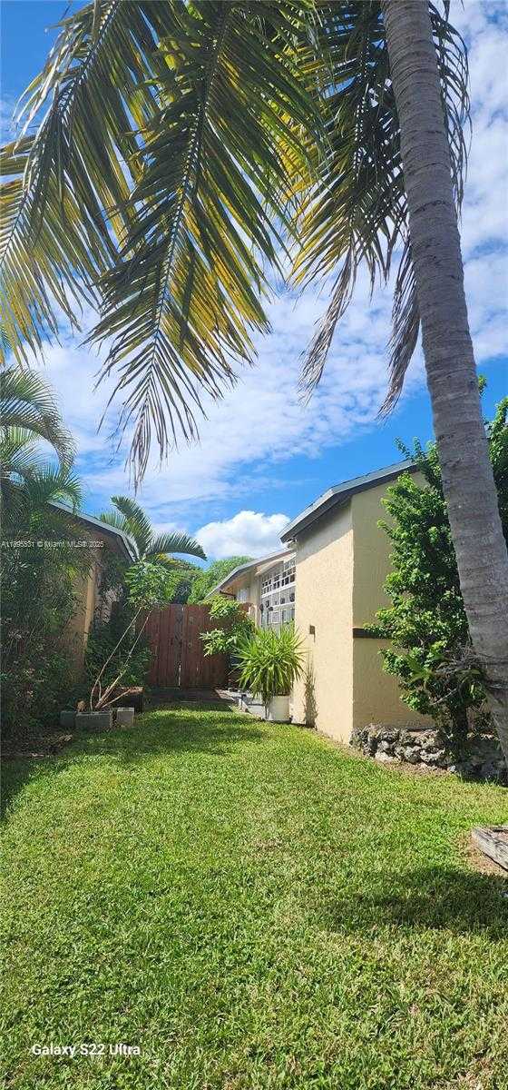 Small Image of 24864 SOUTH WEST 128TH PL, Homestead Number 4