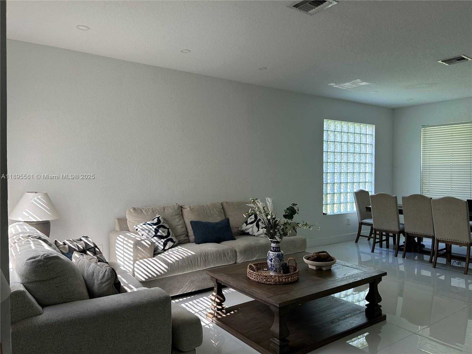 Small Image of 16101 SOUTH WEST 27TH ST, Miramar Number 3