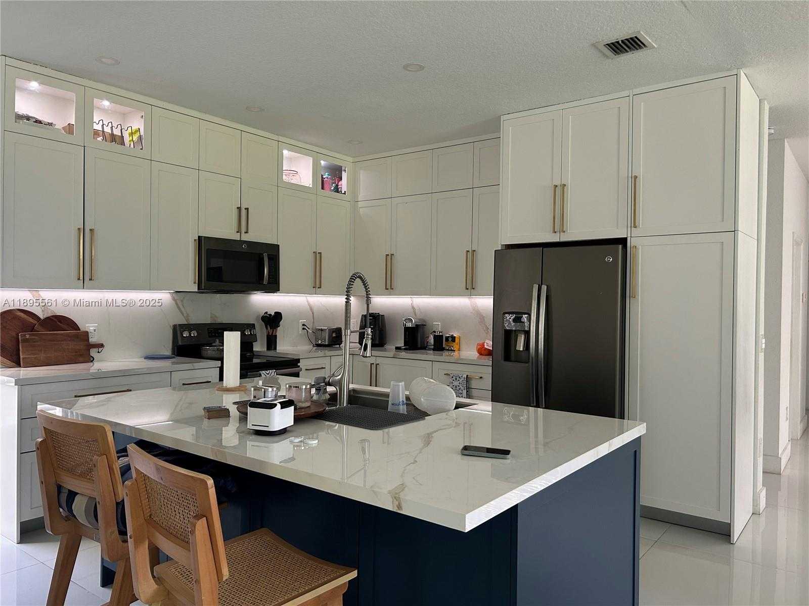 Small Image of 16101 SOUTH WEST 27TH ST, Miramar Number 5
