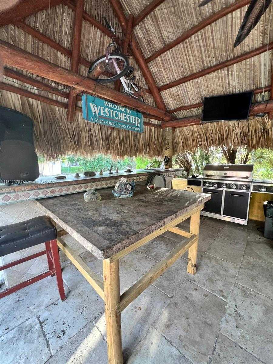 Small Image of 11000 SOUTH WEST 43RD LN, Miami Number 10