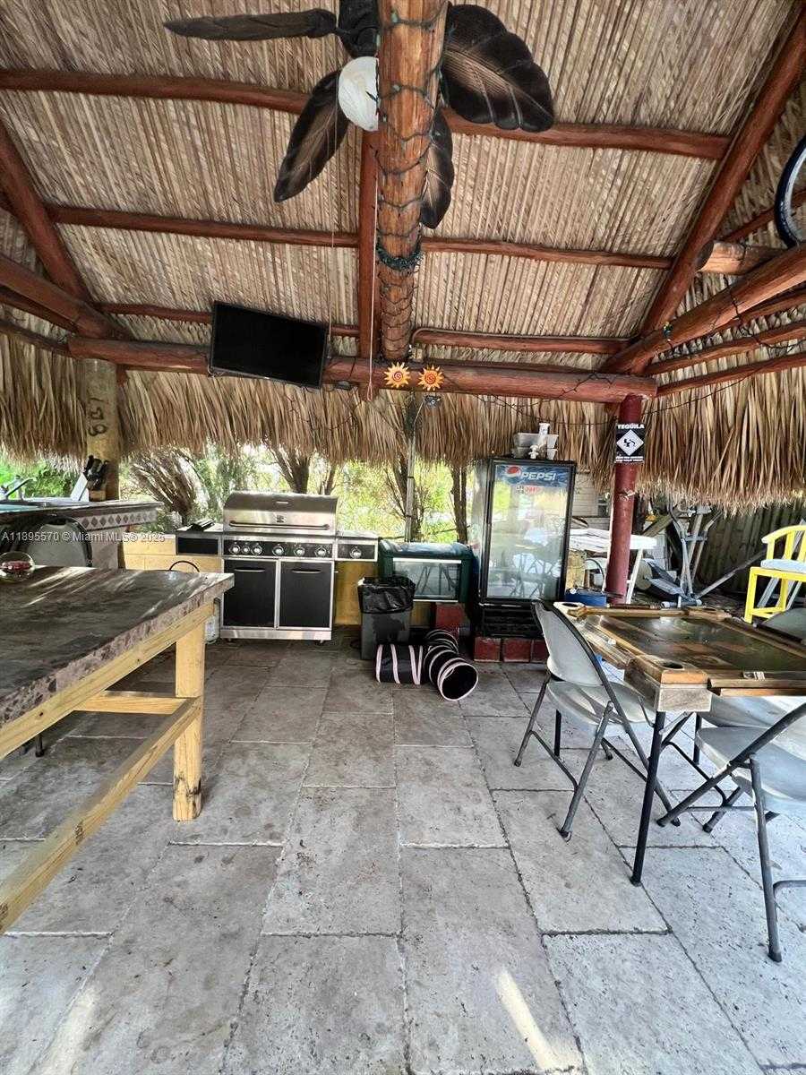 Small Image of 11000 SOUTH WEST 43RD LN, Miami Number 11