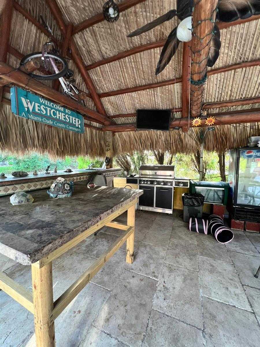 Small Image of 11000 SOUTH WEST 43RD LN, Miami Number 12