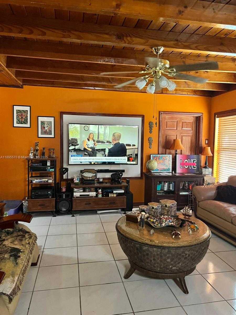 Small Image of 11000 SOUTH WEST 43RD LN, Miami Number 5
