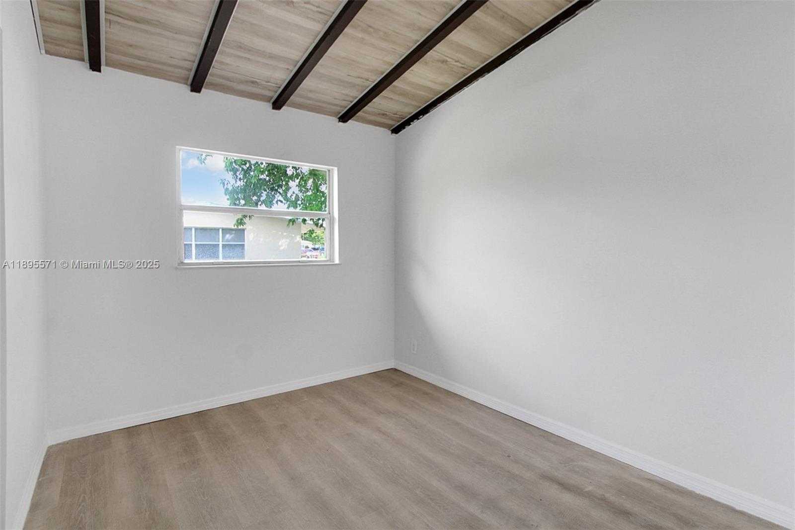 Small Image of Fort Lauderdale Number 14