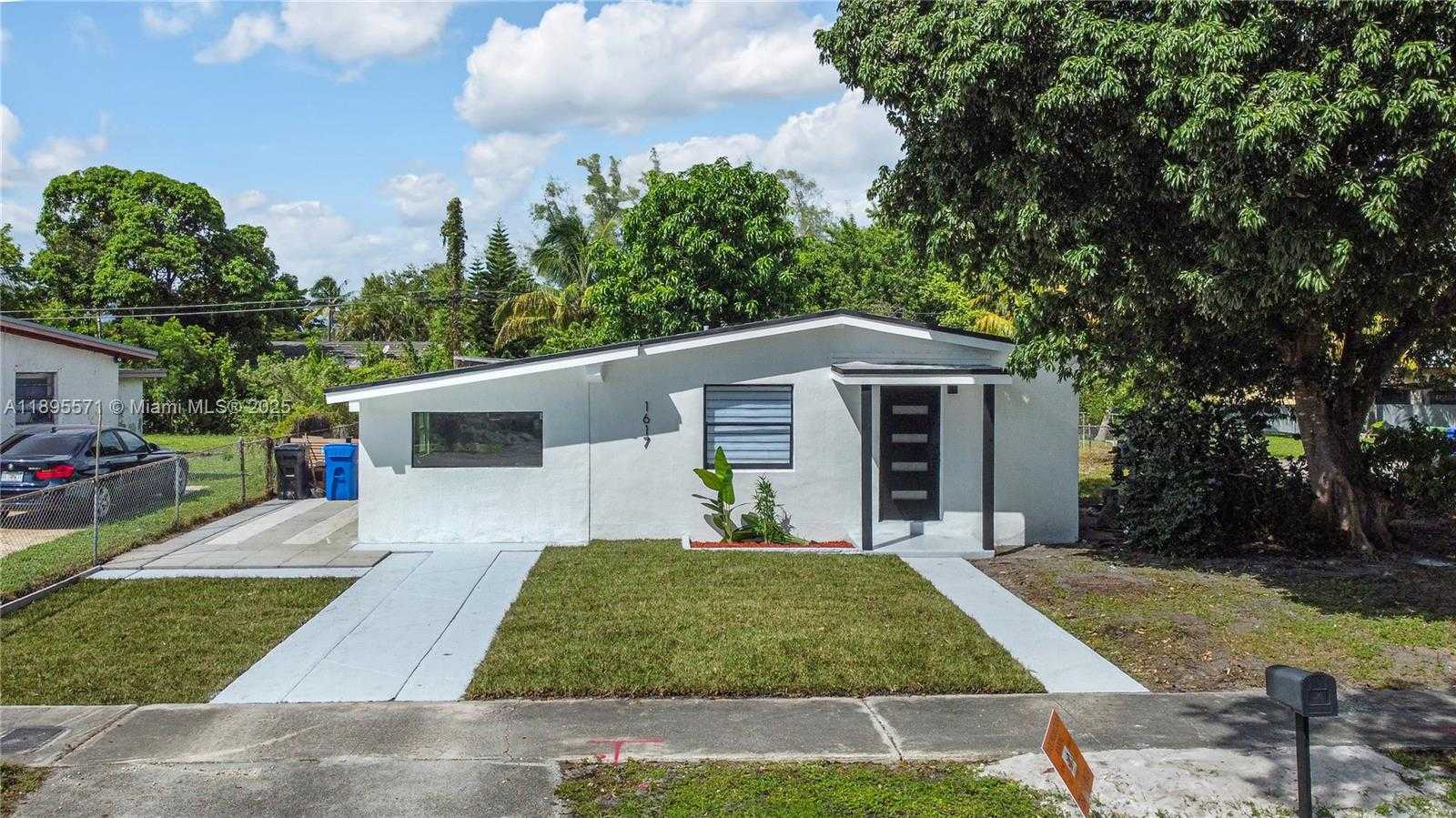 Small Image of Fort Lauderdale Number 2