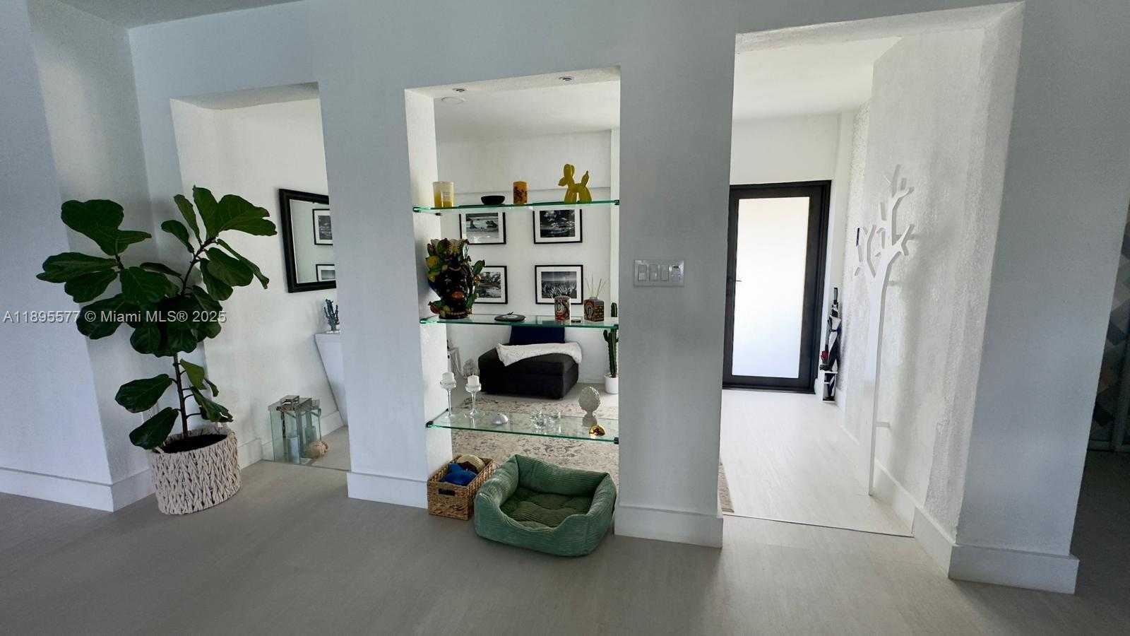 Small Image of 6705 FICUS DR, Miramar Number 14
