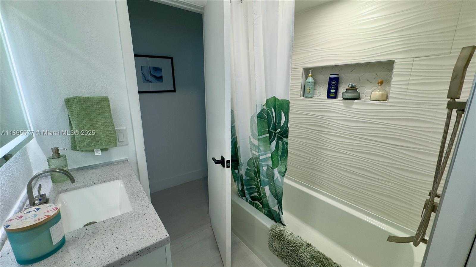 Small Image of 6705 FICUS DR, Miramar Number 18