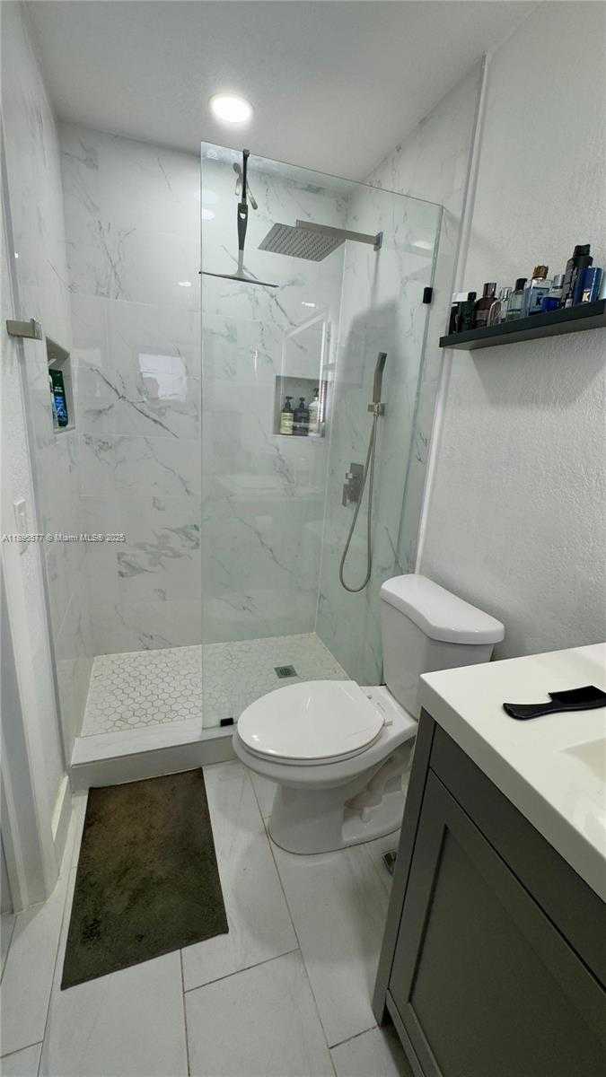 Small Image of 6705 FICUS DR, Miramar Number 23