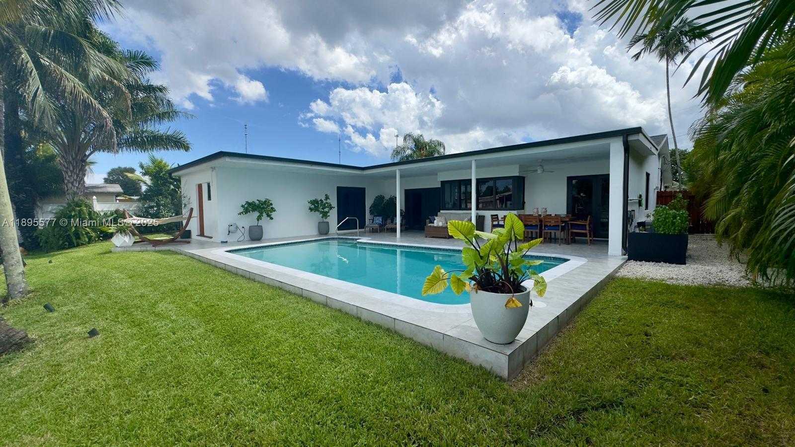 Small Image of 6705 FICUS DR, Miramar Number 25