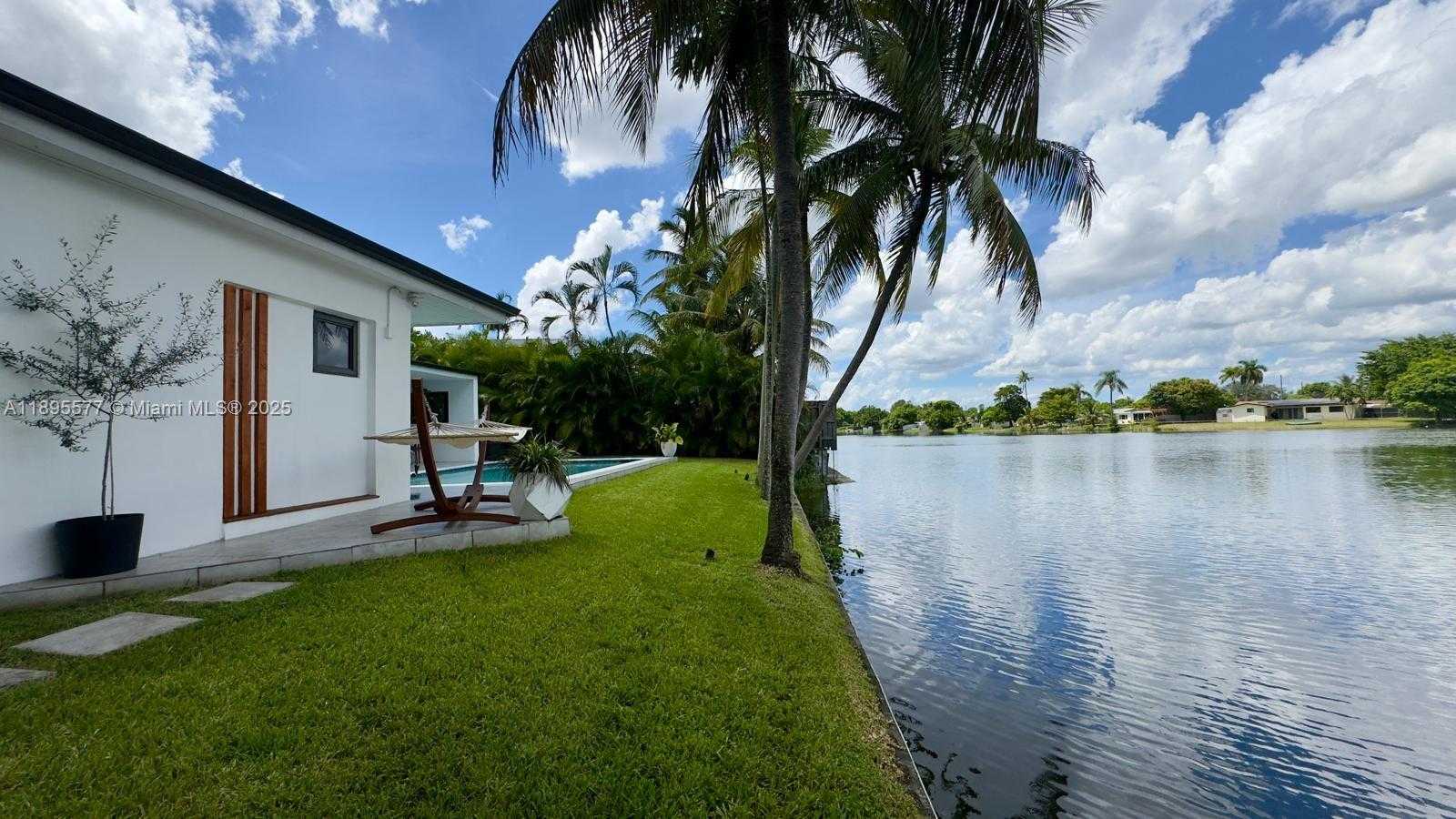 Small Image of 6705 FICUS DR, Miramar Number 32