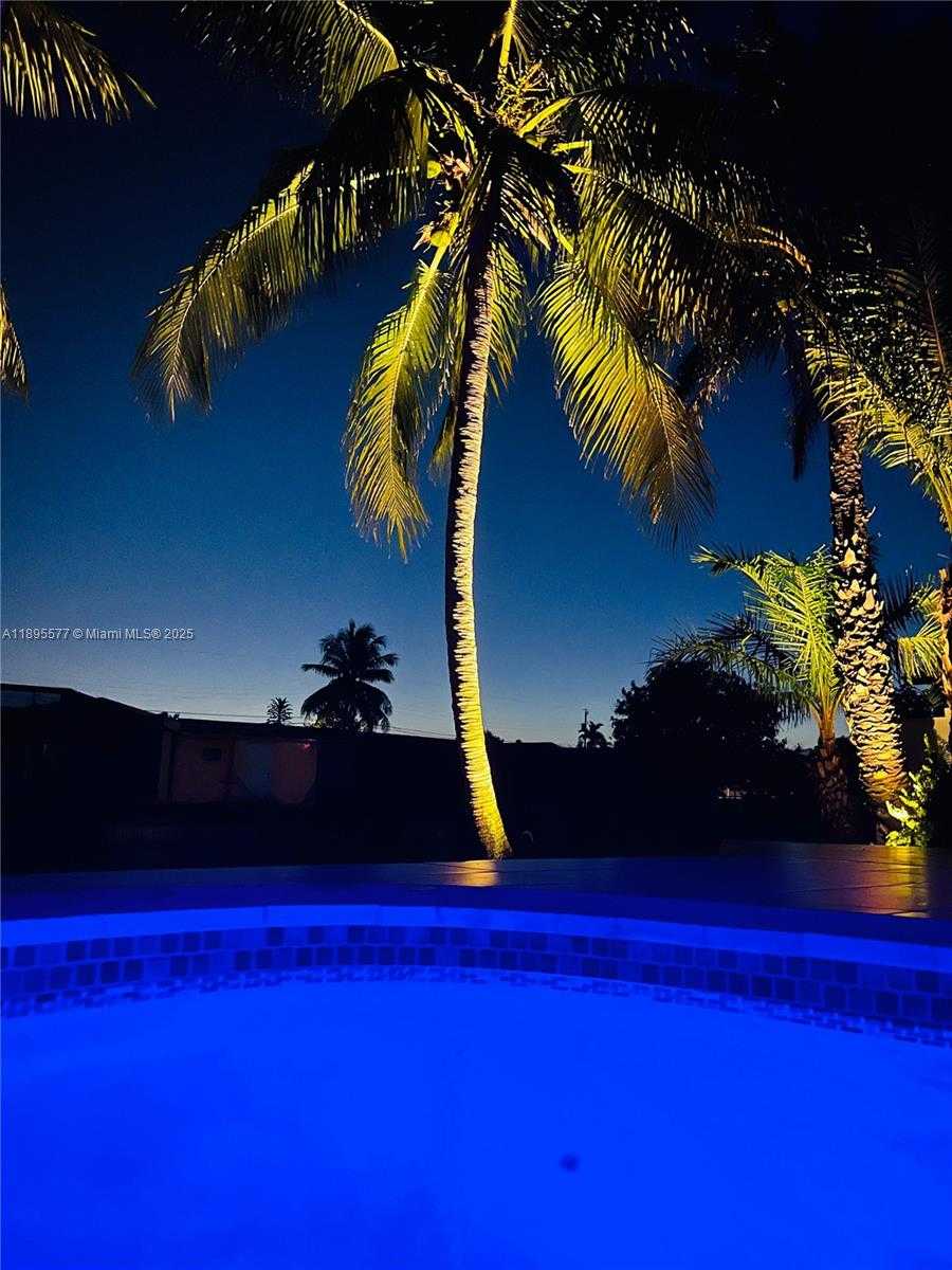 Small Image of 6705 FICUS DR, Miramar Number 38