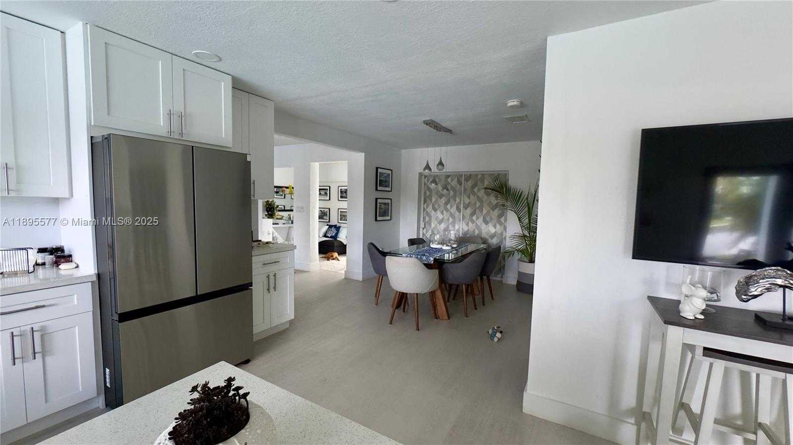 Small Image of 6705 FICUS DR, Miramar Number 8