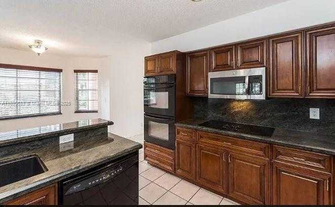 Small Image of 965 NORTH WEST 210 WAY, Pembroke Pines Number 6