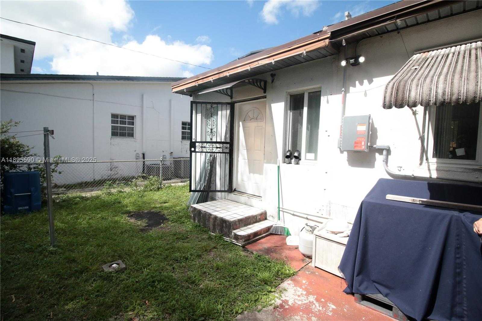 Small Image of 2830 NORTH WEST 66TH ST, Miami Number 12