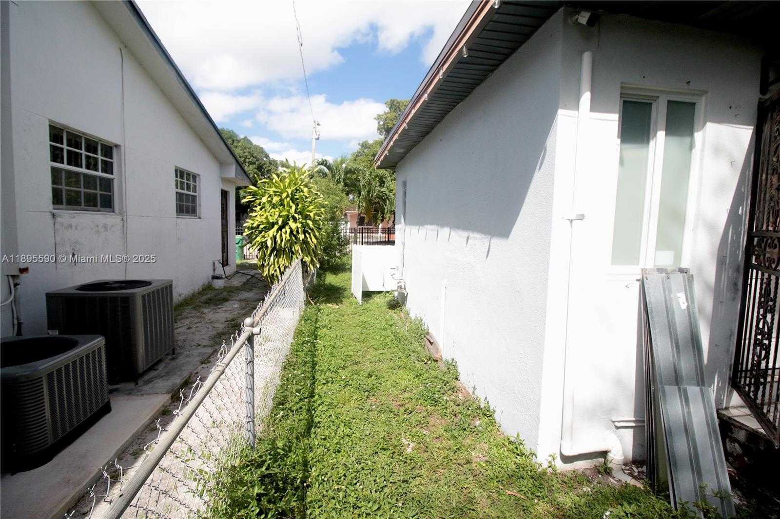 Small Image of 2830 NORTH WEST 66TH ST, Miami Number 23