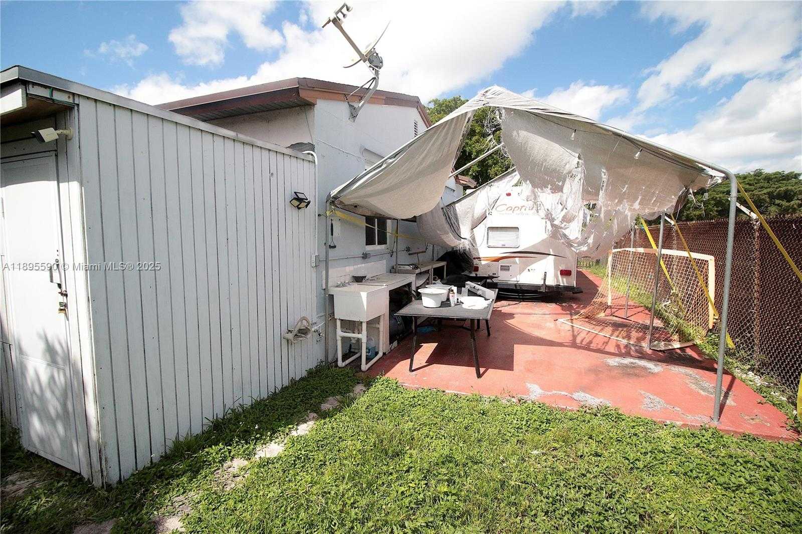 Small Image of 2830 NORTH WEST 66TH ST, Miami Number 24