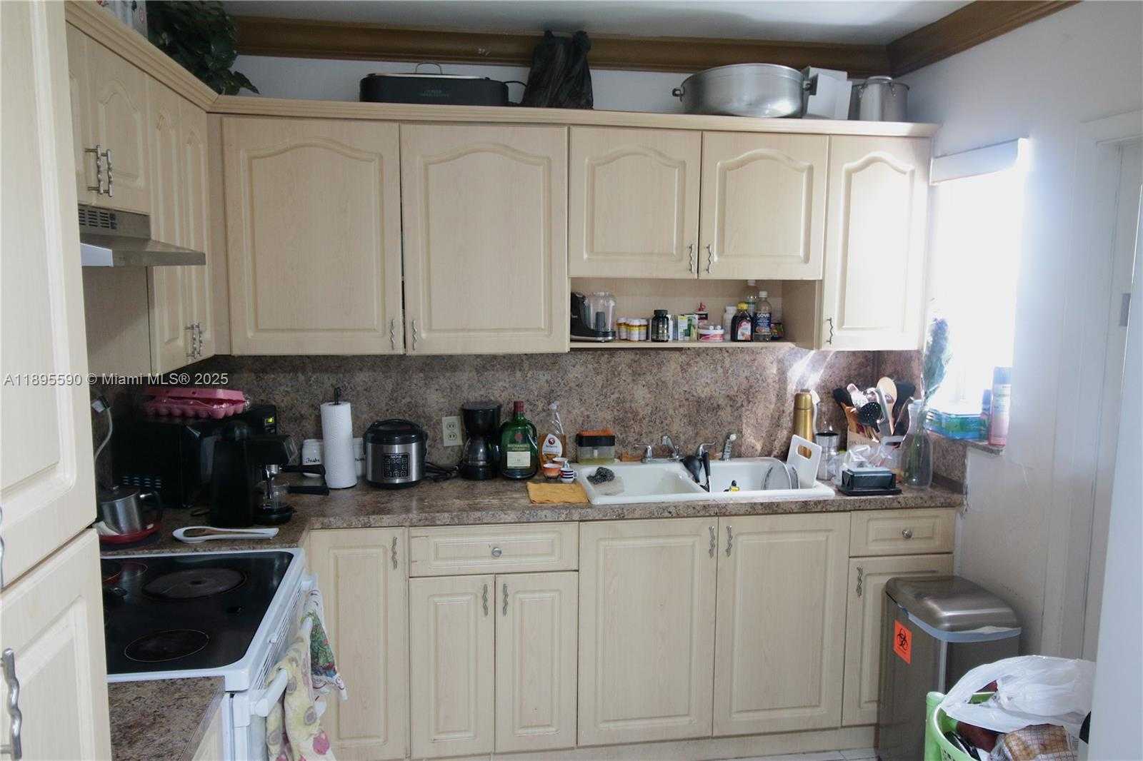 Small Image of 2830 NORTH WEST 66TH ST, Miami Number 30