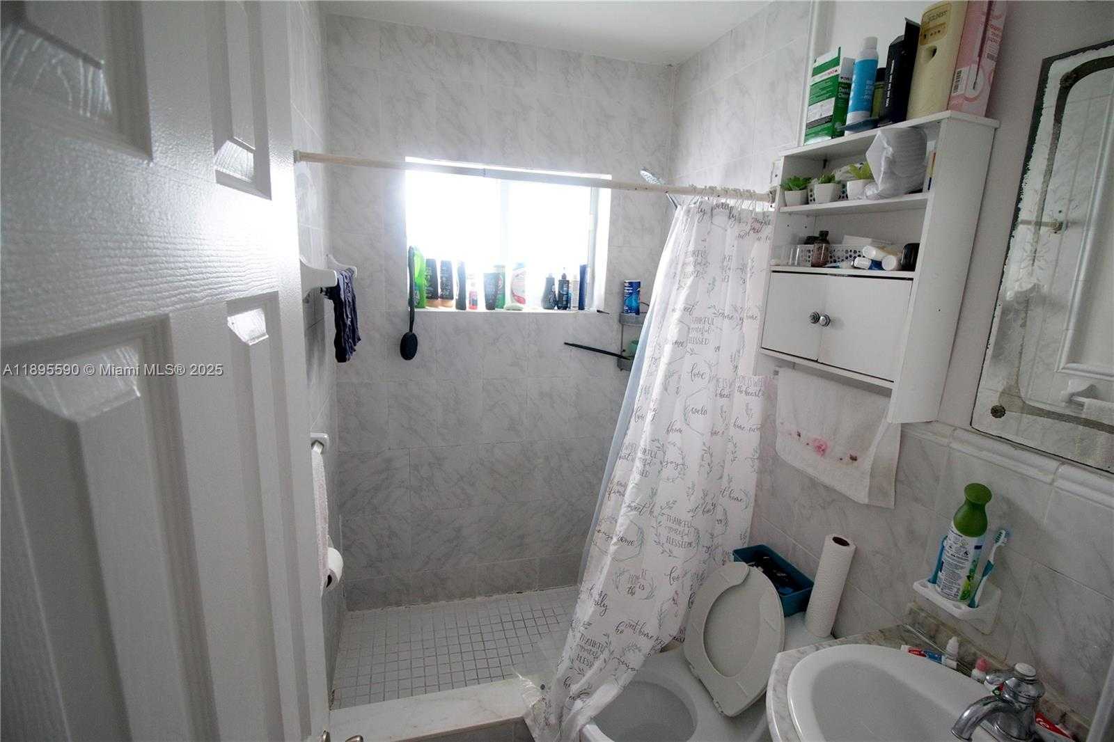 Small Image of 2830 NORTH WEST 66TH ST, Miami Number 41