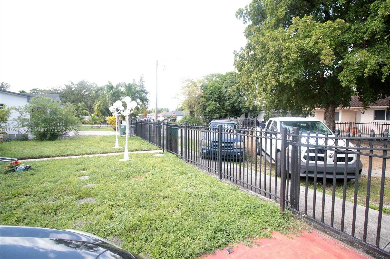 Small Image of 2830 NORTH WEST 66TH ST, Miami Number 55