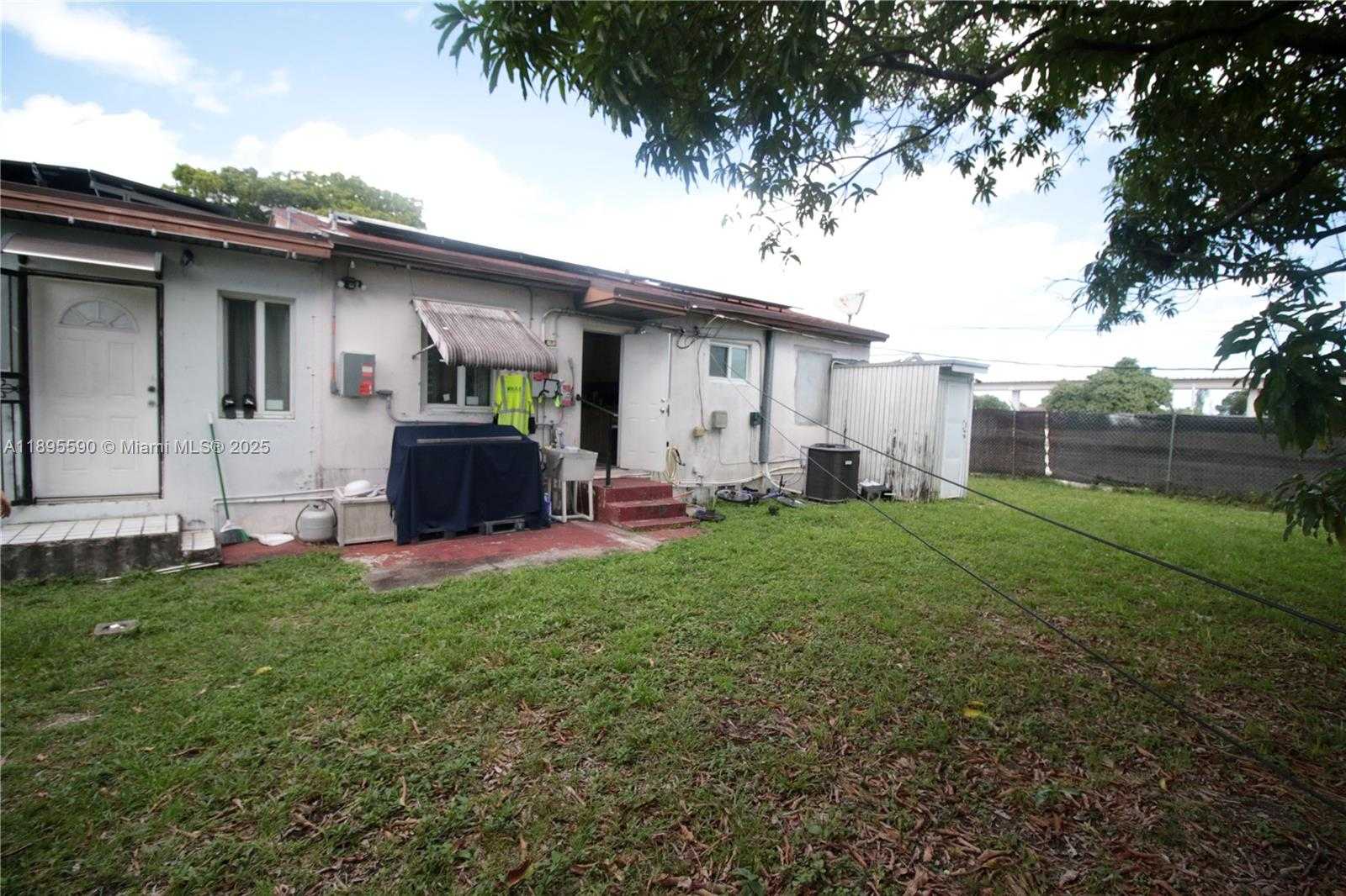 Small Image of 2830 NORTH WEST 66TH ST, Miami Number 6