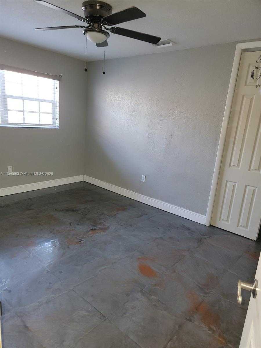 Small Image of 7773 BILTMORE BLVD, Miramar Number 10