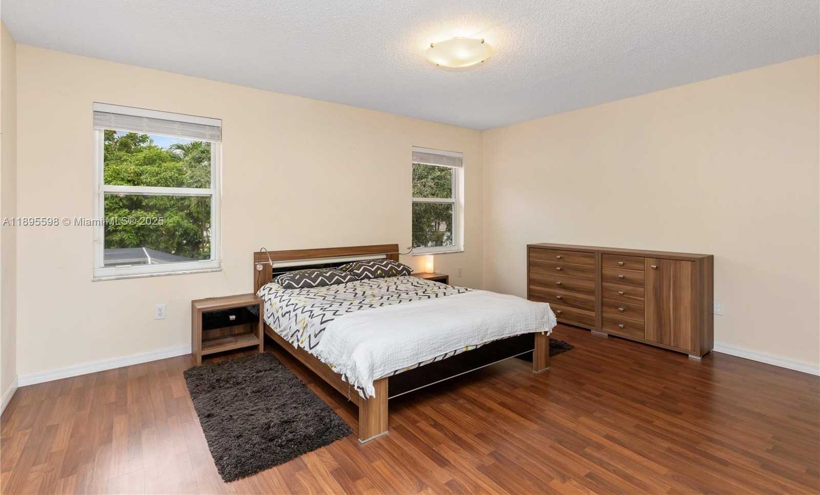 Small Image of 1226 NORTH WEST 170TH TER, Pembroke Pines Number 16