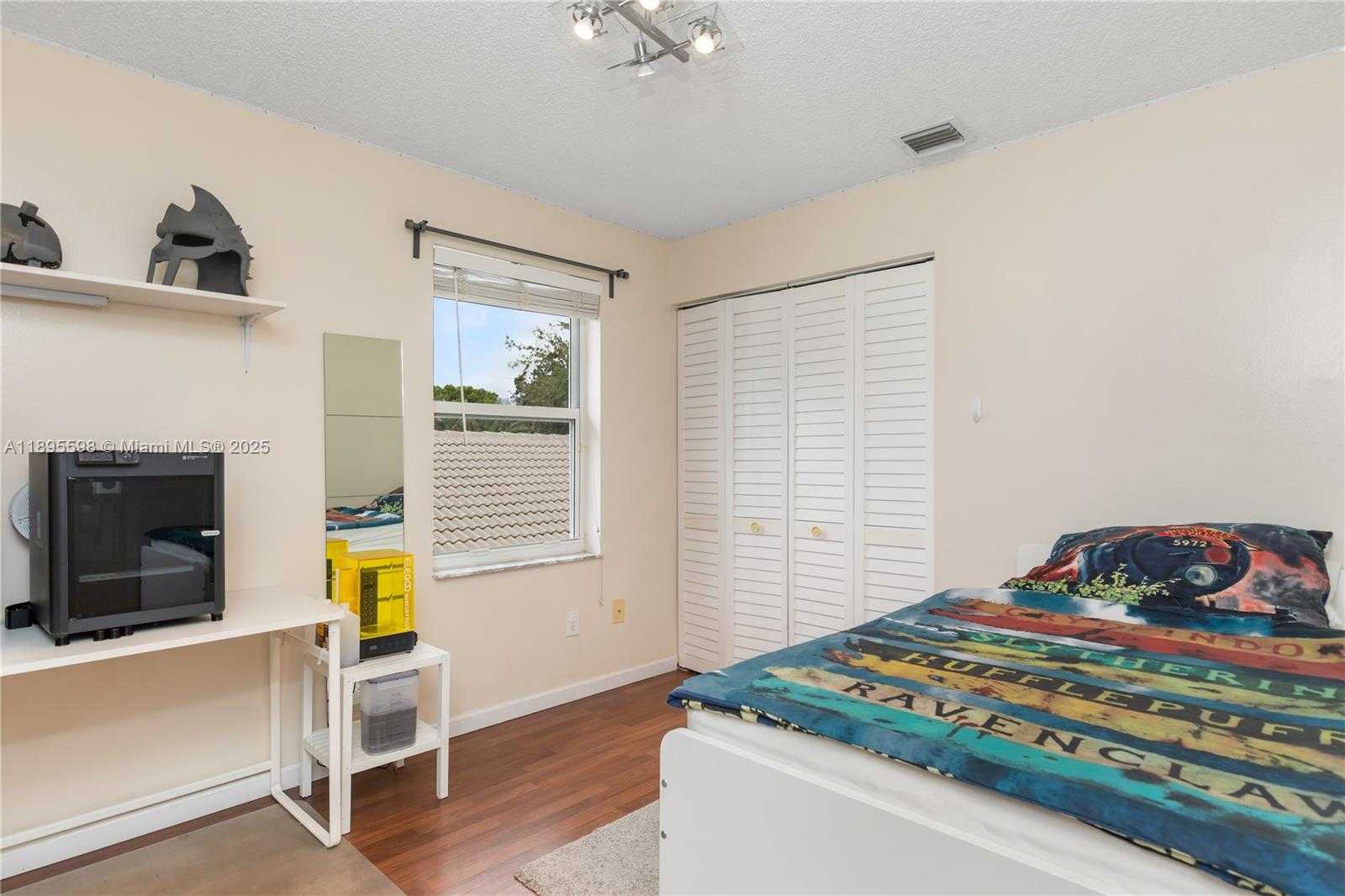 Small Image of 1226 NORTH WEST 170TH TER, Pembroke Pines Number 22