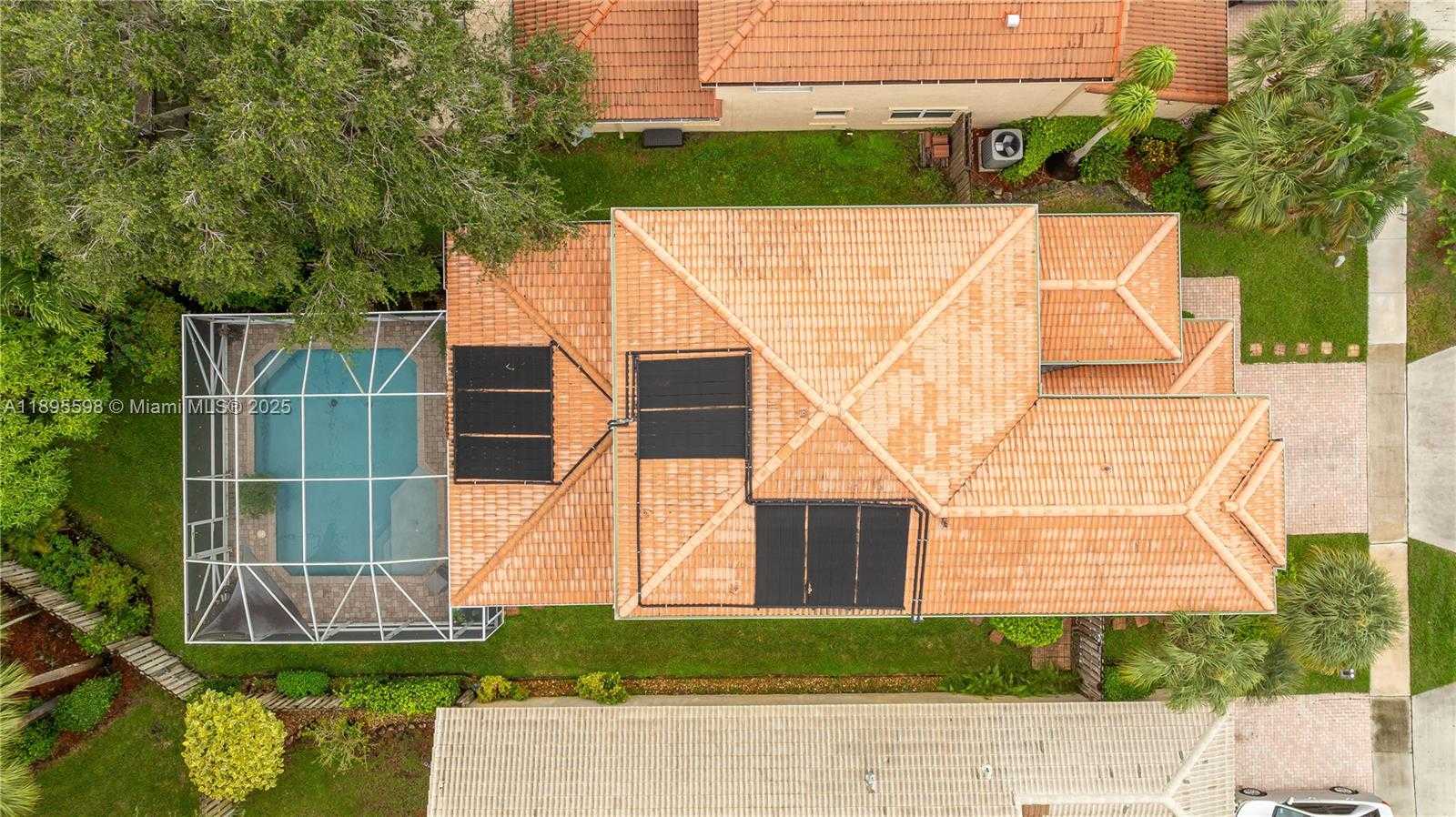 Small Image of 1226 NORTH WEST 170TH TER, Pembroke Pines Number 35