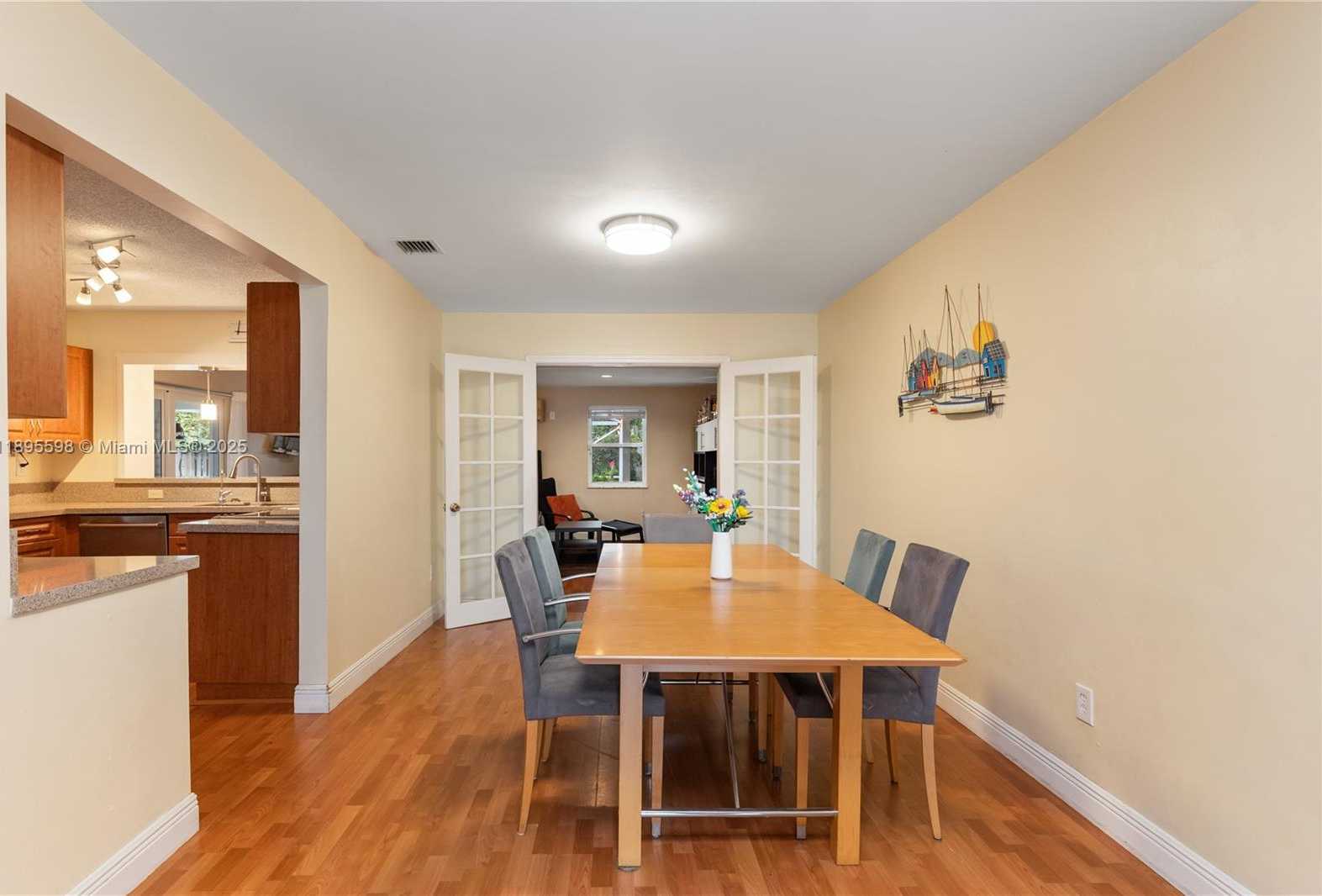Small Image of 1226 NORTH WEST 170TH TER, Pembroke Pines Number 7