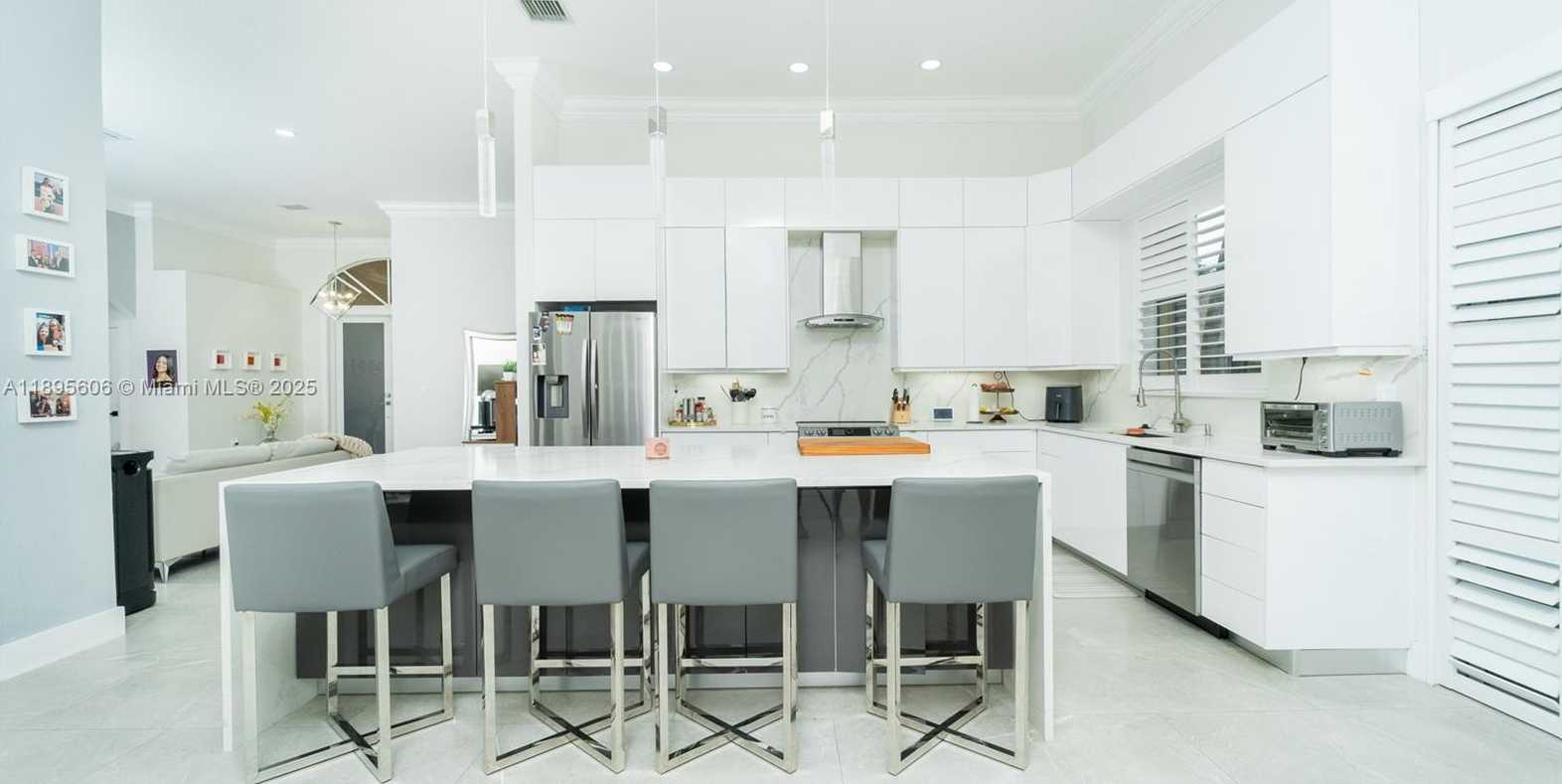 Small Image of 3905 SOUTH WEST 151ST TER, Miramar Number 11