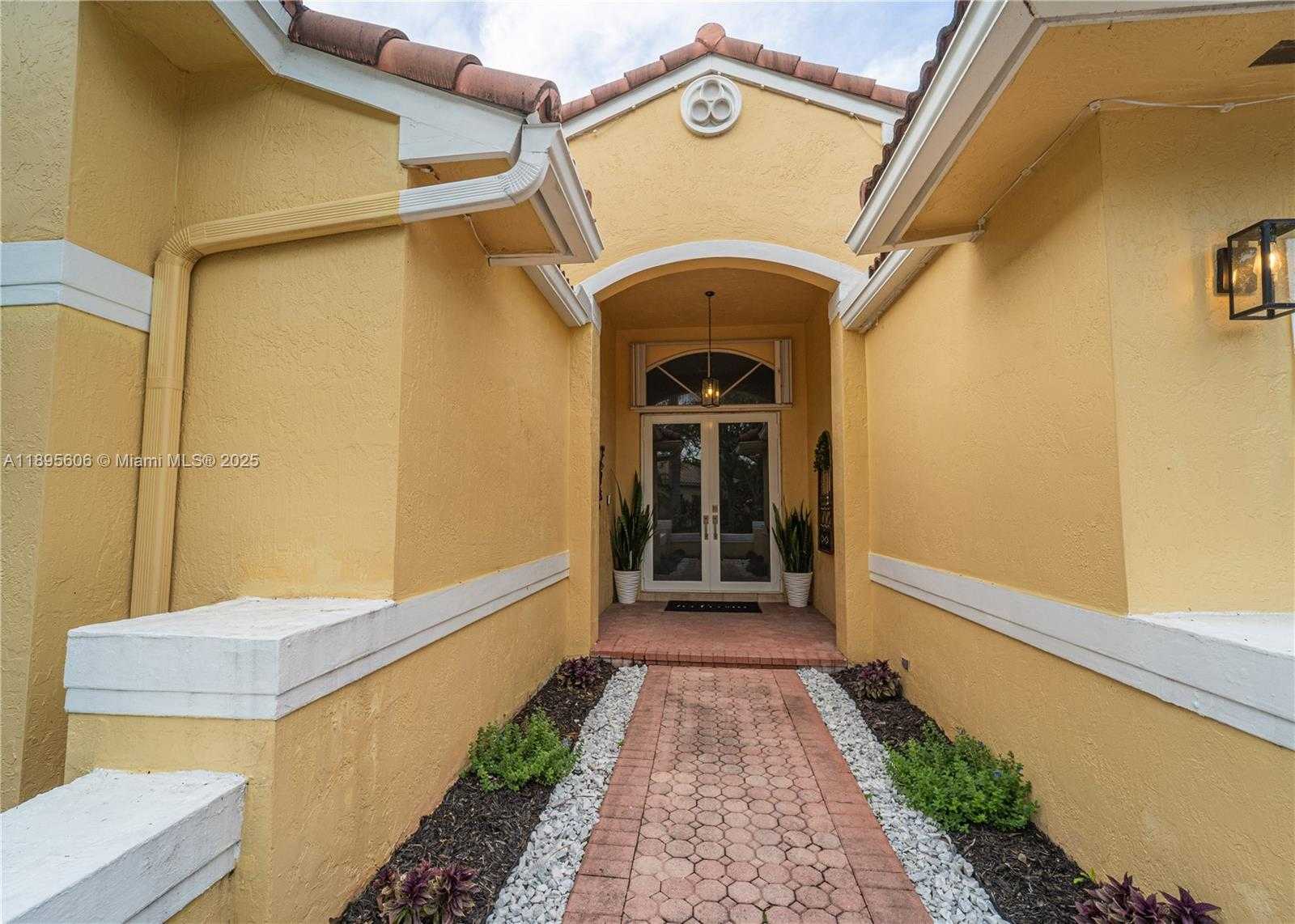 Small Image of 3905 SOUTH WEST 151ST TER, Miramar Number 7