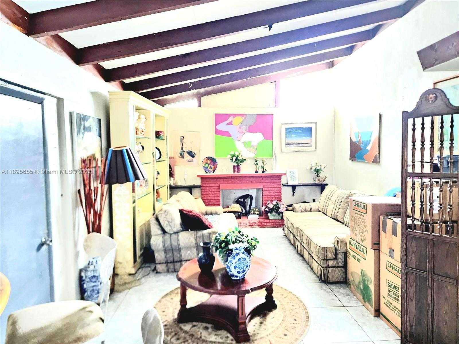 Small Image of 19700 NORTH WEST 3RD CT, Miami Gardens Number 2