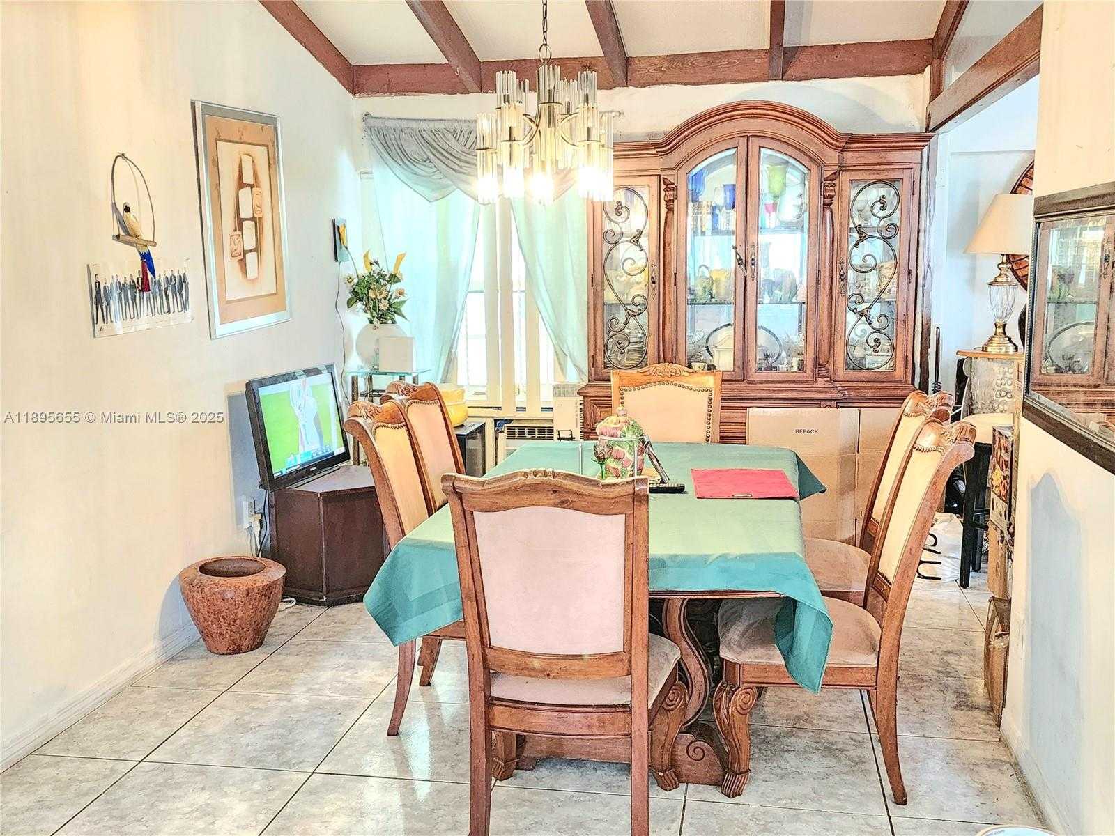 Small Image of 19700 NORTH WEST 3RD CT, Miami Gardens Number 5