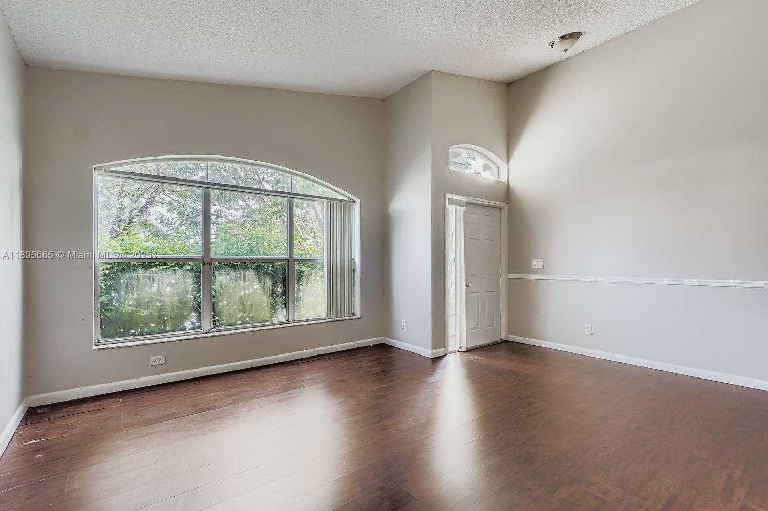 Small Image of 10397 SOUTH WEST 16TH ST, Pembroke Pines Number 4