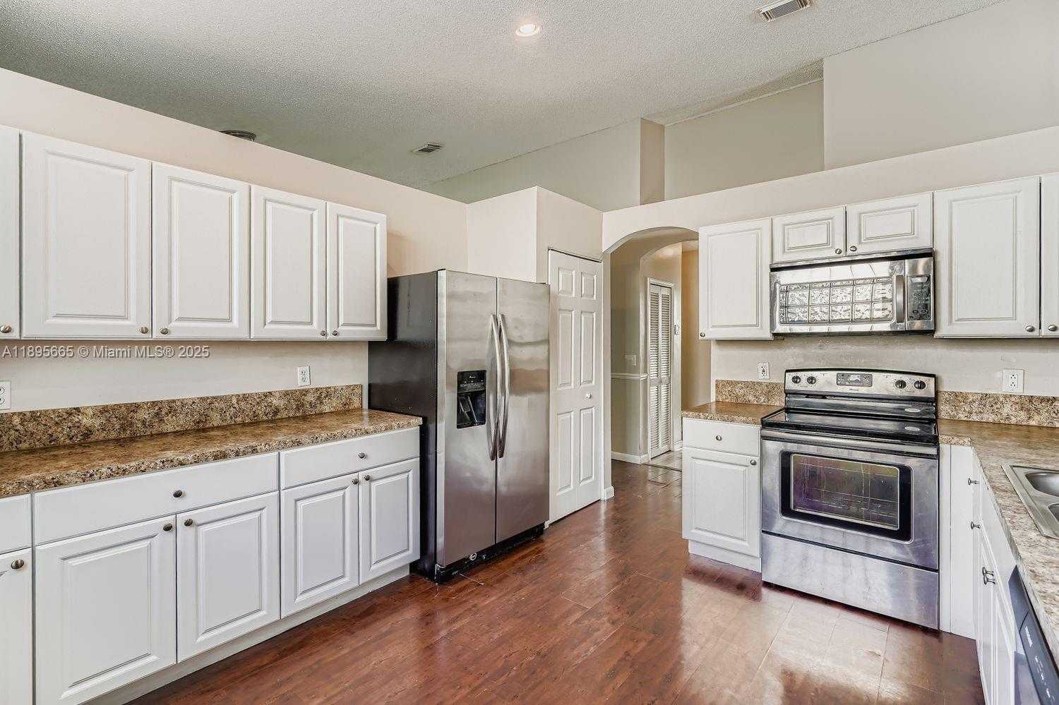 Small Image of 10397 SOUTH WEST 16TH ST, Pembroke Pines Number 6