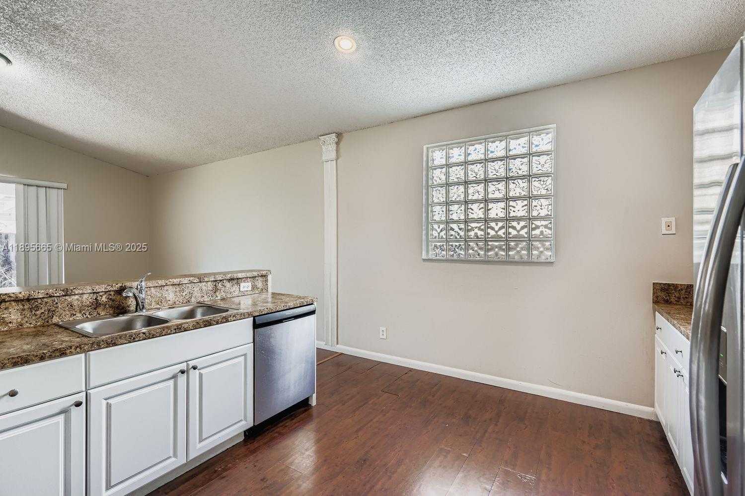 Small Image of 10397 SOUTH WEST 16TH ST, Pembroke Pines Number 7