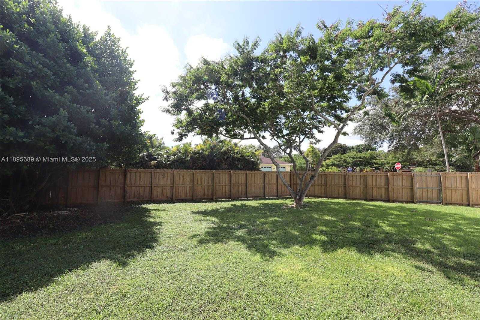 Small Image of 17191 SOUTH WEST 85TH AVE, Palmetto Bay Number 41