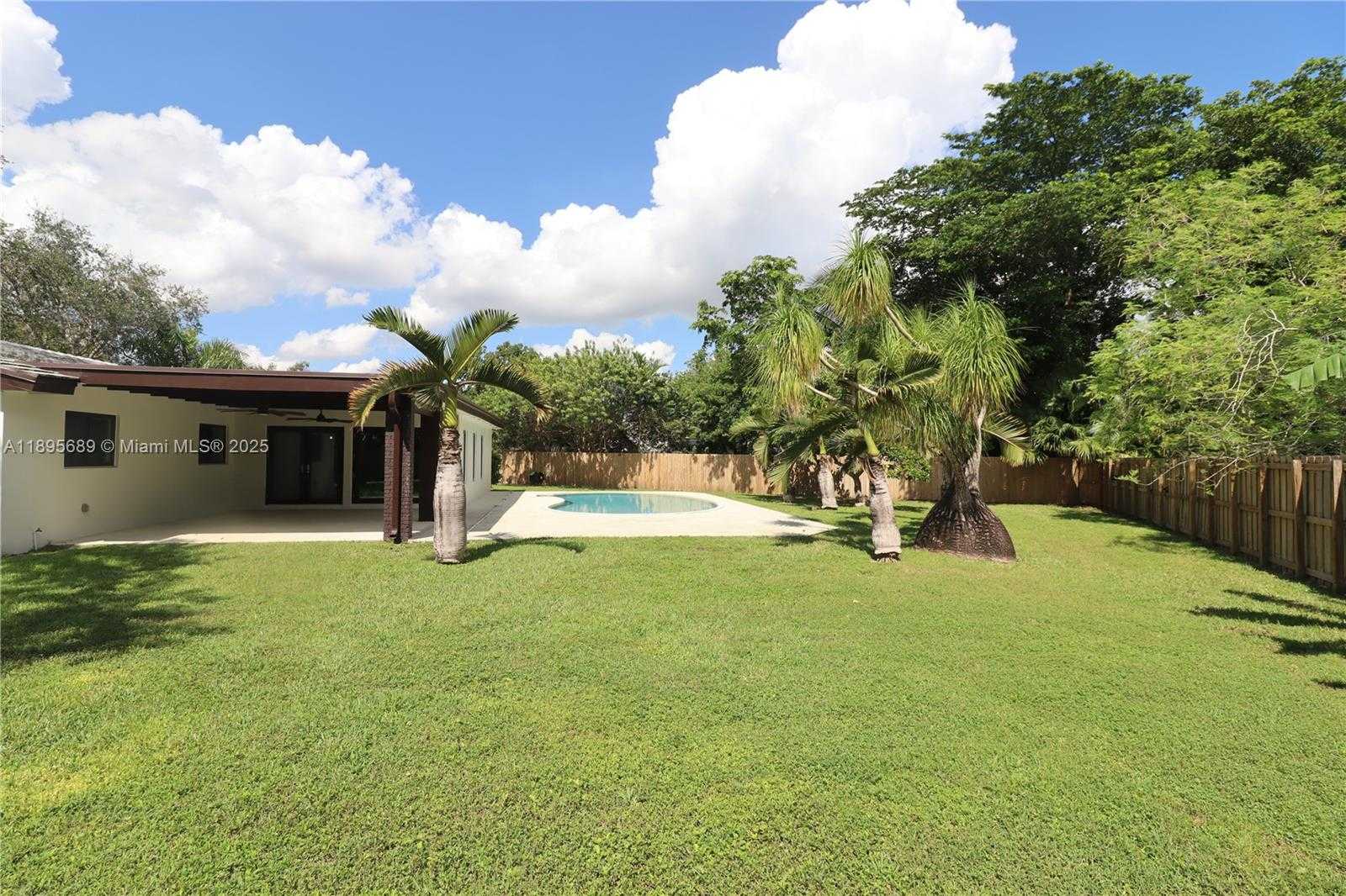 Small Image of 17191 SOUTH WEST 85TH AVE, Palmetto Bay Number 42