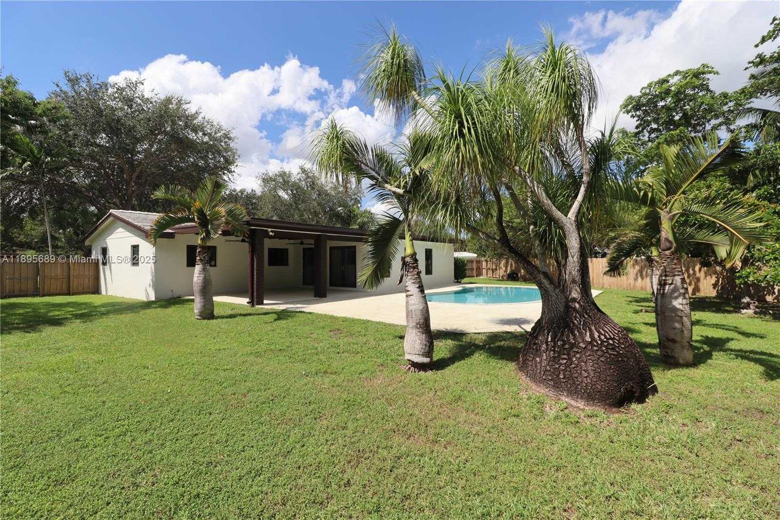 Small Image of 17191 SOUTH WEST 85TH AVE, Palmetto Bay Number 43