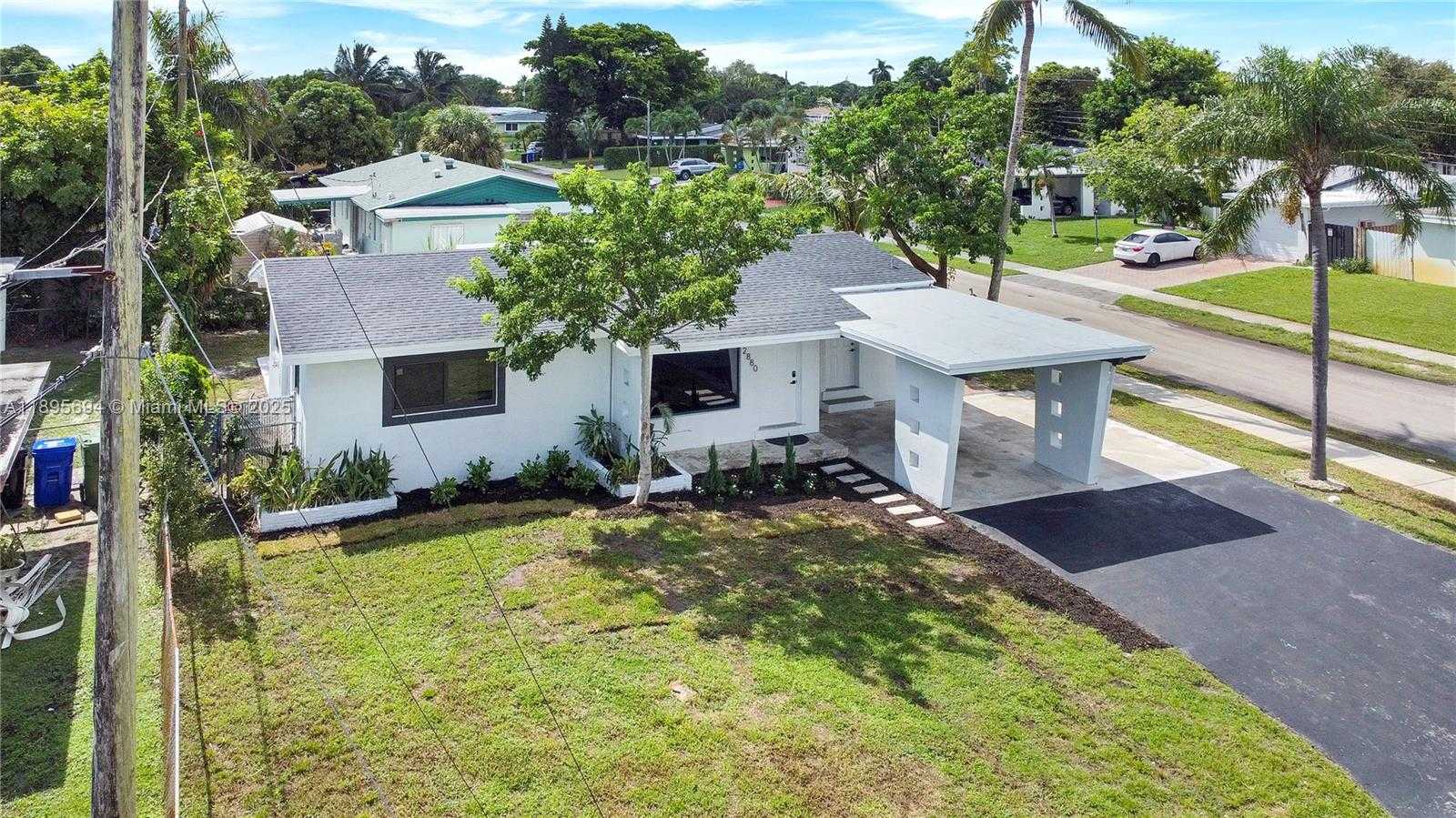 Small Image of 2880 SOUTH WEST 2ND ST, Fort Lauderdale Number 3