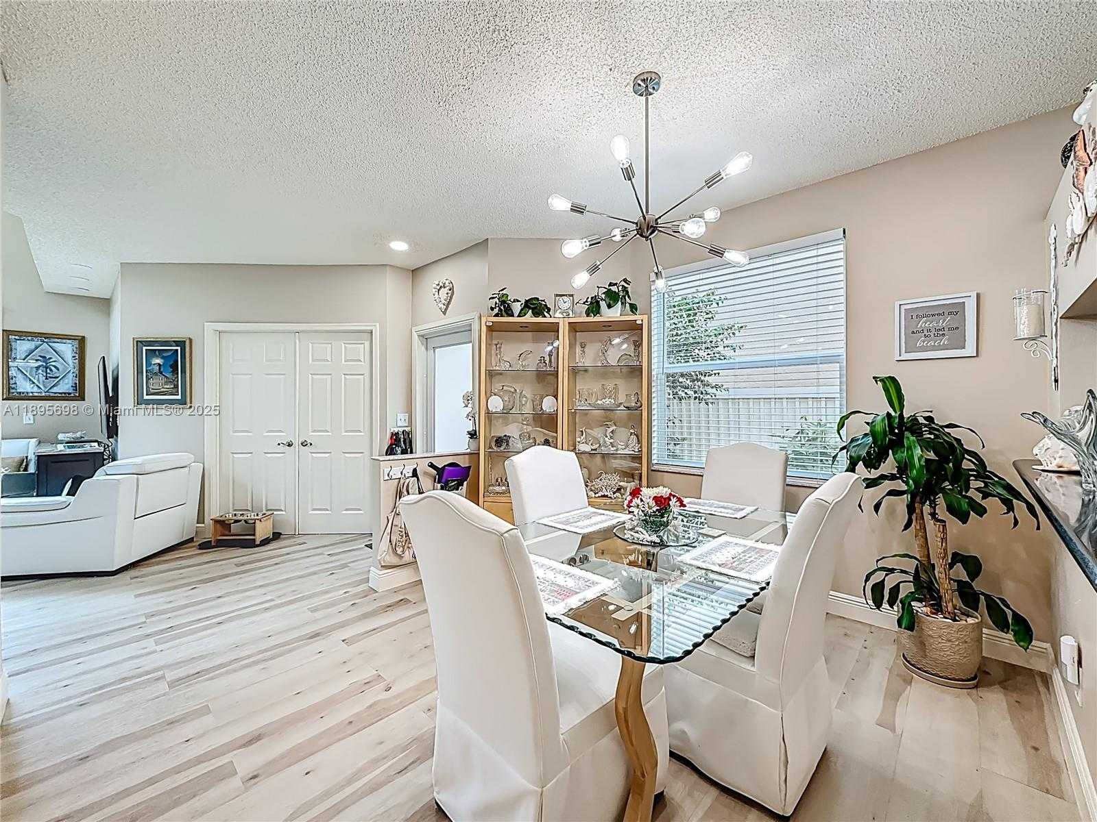 Small Image of 15329 SOUTH WEST 51ST ST, Davie Number 10