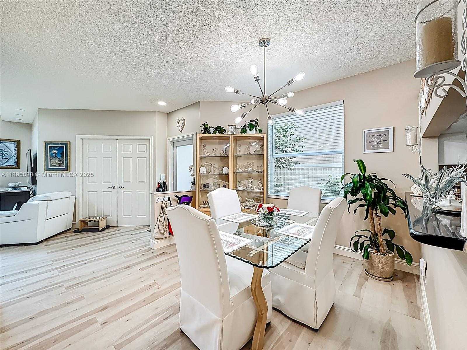 Small Image of 15329 SOUTH WEST 51ST ST, Davie Number 11