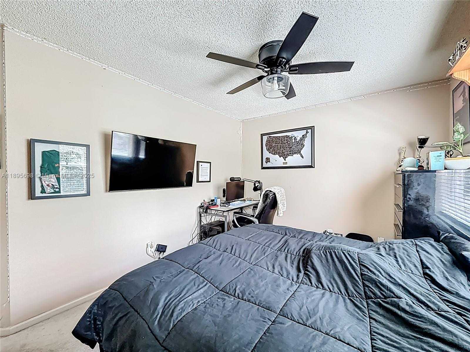 Small Image of 15329 SOUTH WEST 51ST ST, Davie Number 25