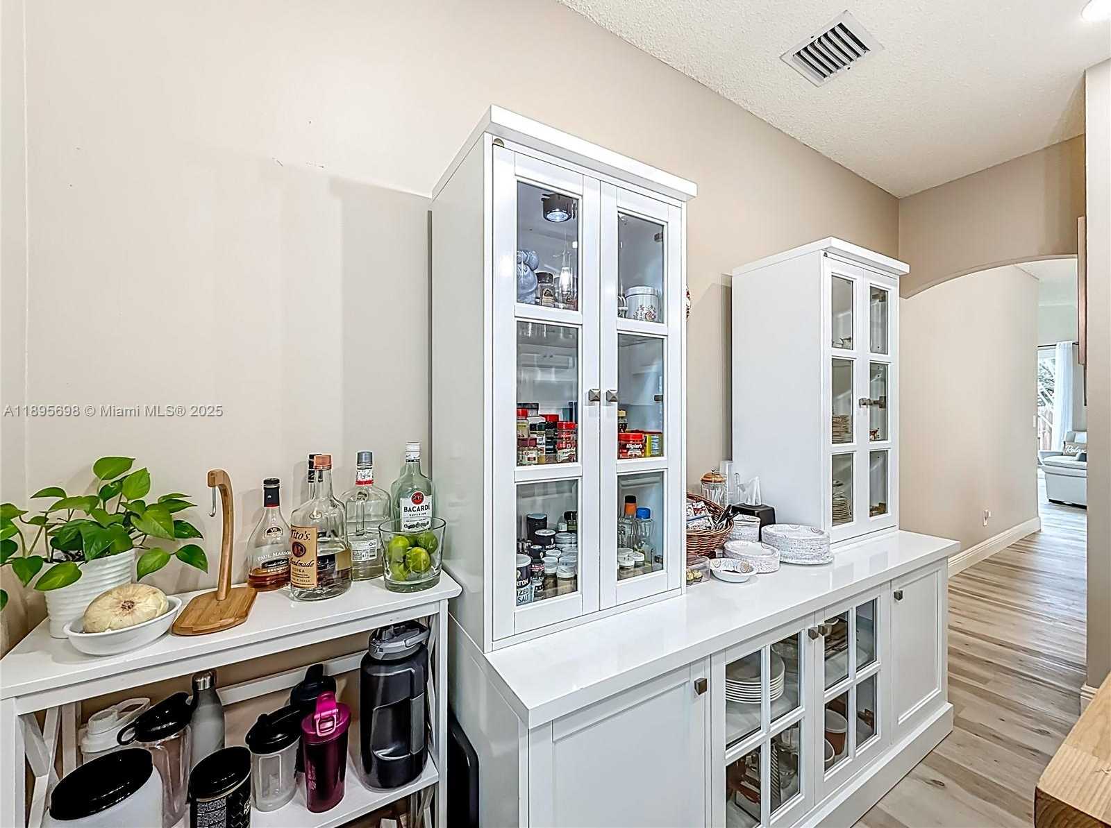 Small Image of 15329 SOUTH WEST 51ST ST, Davie Number 7