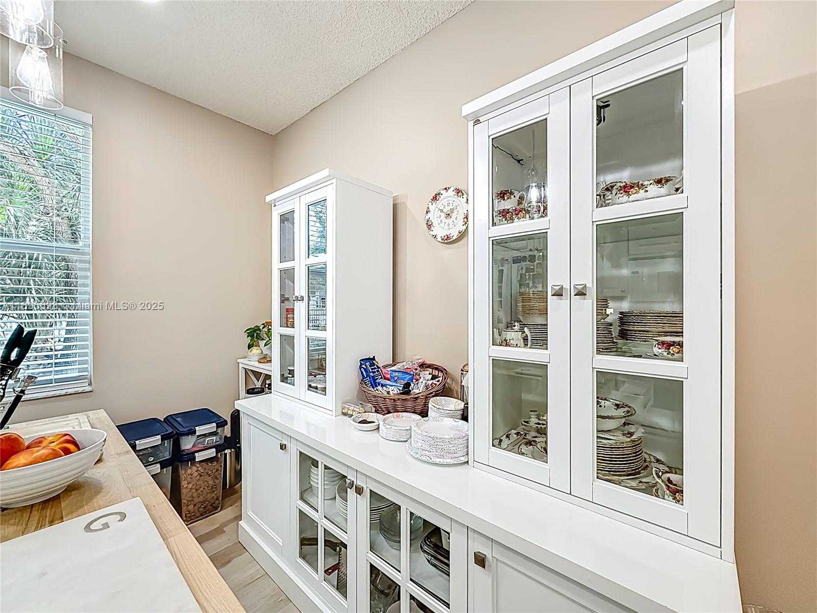 Small Image of 15329 SOUTH WEST 51ST ST, Davie Number 9