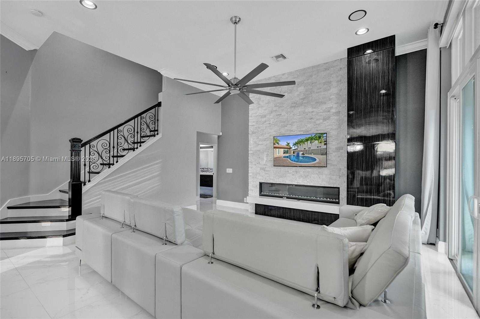 Small Image of 4248 SOUTH WEST 185TH AVE, Miramar Number 26