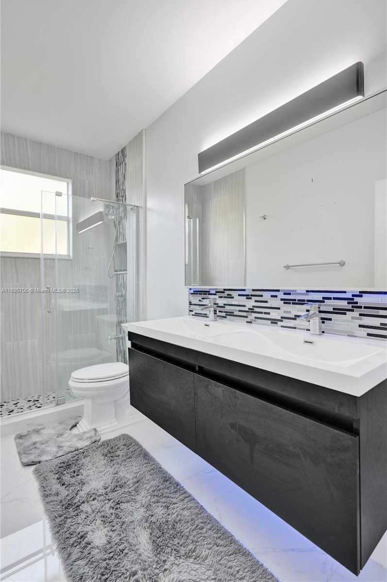 Small Image of 4248 SOUTH WEST 185TH AVE, Miramar Number 32