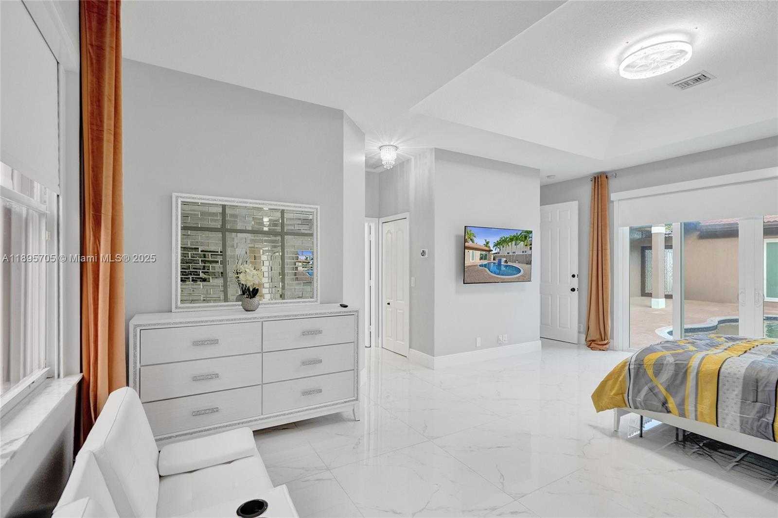 Small Image of 4248 SOUTH WEST 185TH AVE, Miramar Number 44